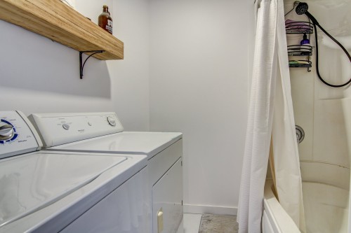Salle de bains - 504  - 504A Rue Sacré-Coeur E., Alma, QC - Indoor Photo Showing Laundry Room