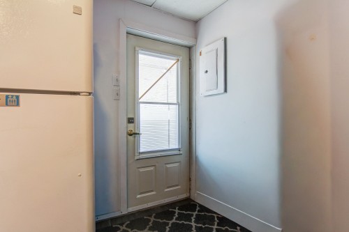 Hall d'entrée/Vestibule - 504  - 504A Rue Sacré-Coeur E., Alma, QC - Indoor Photo Showing Other Room