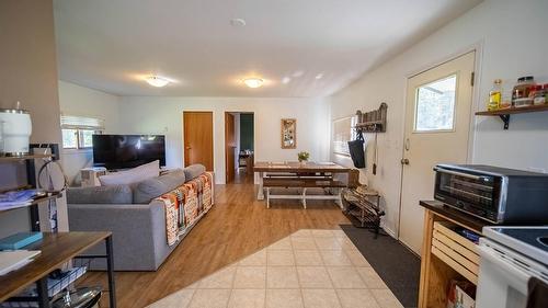 5121 Mission Road, Cranbrook, BC - Indoor Photo Showing Other Room