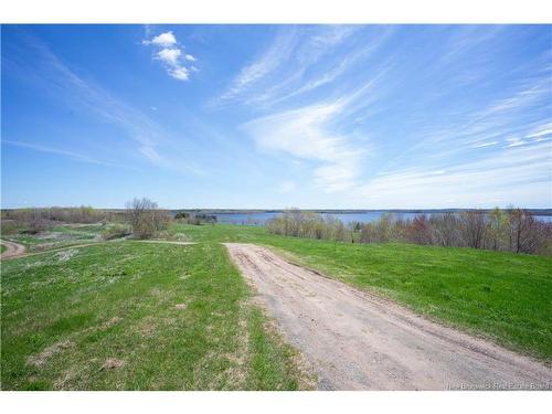 - Chapman Rd, Newcastle Centre, NB 