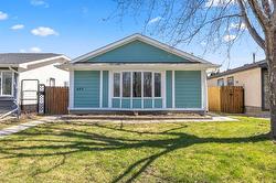 880 Greencrest AVE  Winnipeg, MB R3T 2W7