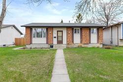 35 Lakeglen DR  Winnipeg, MB R3T 4L9