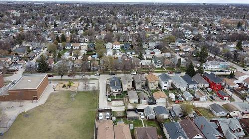 681 St John'S Ave, Winnipeg, MB 