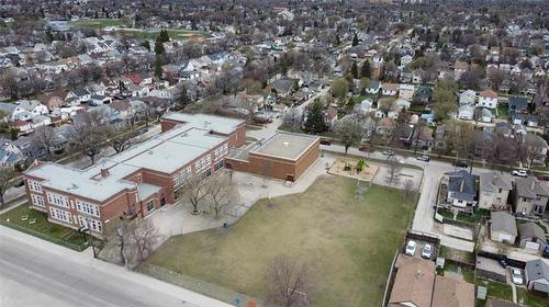 681 St John'S Ave, Winnipeg, MB 