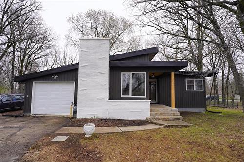 3395 Henderson HWY  Winnipeg, MB R2E 1A8