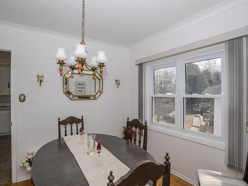 237 Windemere Avenue S, Thunder Bay, ON - Indoor Photo Showing Dining Room