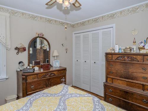 237 Windemere Avenue S, Thunder Bay, ON - Indoor Photo Showing Bedroom