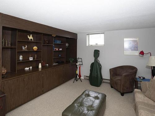 237 Windemere Avenue S, Thunder Bay, ON - Indoor Photo Showing Other Room