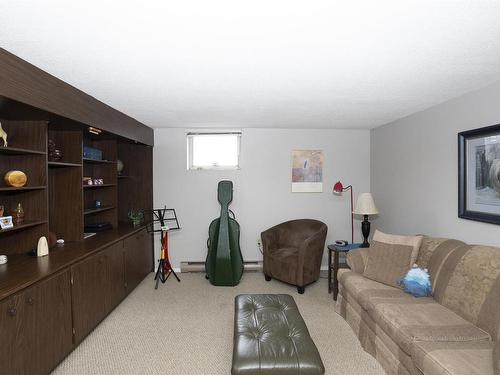 237 Windemere Avenue S, Thunder Bay, ON - Indoor
