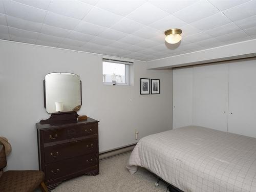 237 Windemere Avenue S, Thunder Bay, ON - Indoor Photo Showing Bedroom