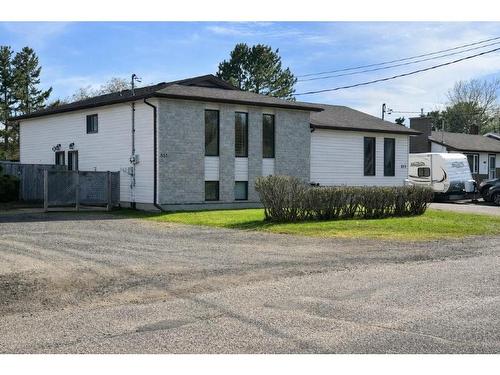 851 & 853 Newport Ave  Thunder Bay, ON P7A 6K1