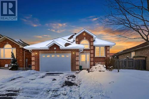 20 EAKINS CRESCENT  Kawartha Lakes, ON K9V 6J9