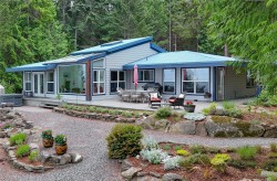 671 Horseshoe Rd Gabriola Island, BC V0R 1X3