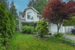 2238 Tamarack Dr Courtenay, BC V9N 9C1