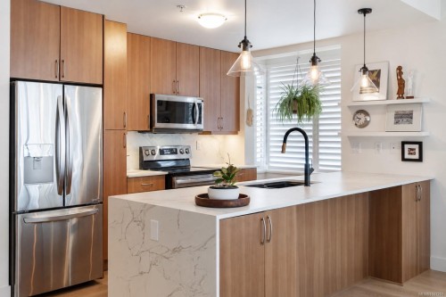305-300 Waterfront Cres  Victoria, BC V8T 5K3