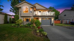 2065 Hawk Dr Courtenay, BC V9N 9B1
