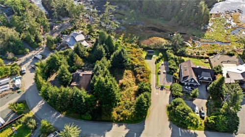 912 Barkley Pl, Ucluelet, BC 