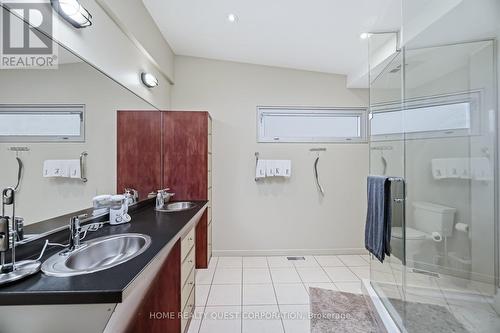 186 Wyndham Street, Mississauga, ON - Indoor Photo Showing Bathroom
