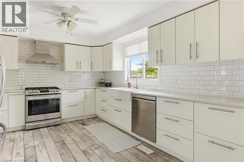 25 Greenock Drive, Kitchener, ON - Indoor Photo Showing Kitchen With Stainless Steel Kitchen With Upgraded Kitchen
