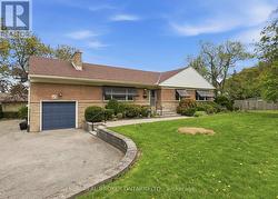 45 NEW MOUNTAIN ROAD  Hamilton, ON L8G 2R9