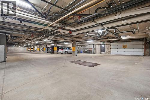 102 225 Maningas Bend, Saskatoon, SK - Indoor Photo Showing Garage