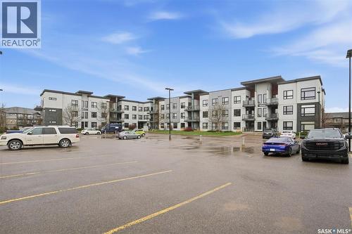 102 225 Maningas Bend, Saskatoon, SK - Outdoor With Facade