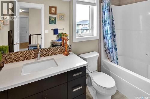 524 Maple Crescent, Warman, SK - Indoor Photo Showing Bathroom