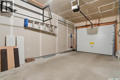 1 118 Pawlychenko Lane, Saskatoon, SK - Indoor Photo Showing Garage