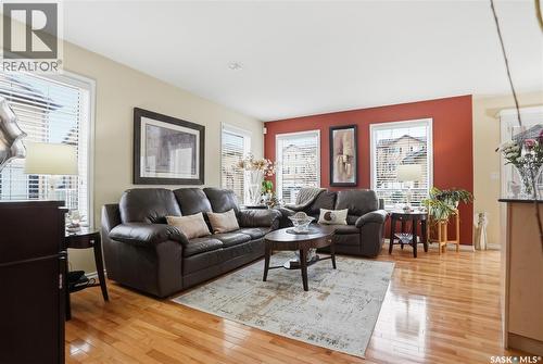 1 118 Pawlychenko Lane, Saskatoon, SK - Indoor Photo Showing Living Room