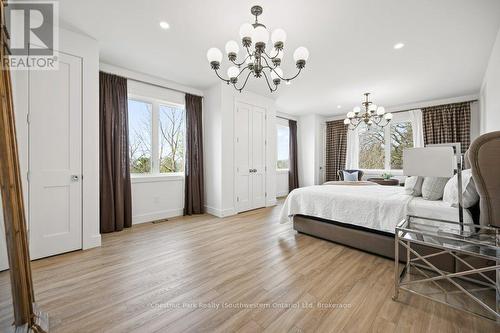 Five full bedrooms plus a dedicated office - 27 Vardon Drive, Guelph (Dovercliffe Park/Old University), ON - Indoor Photo Showing Bedroom