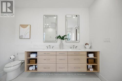 27 Vardon Drive, Guelph (Dovercliffe Park/Old University), ON - Indoor Photo Showing Bathroom