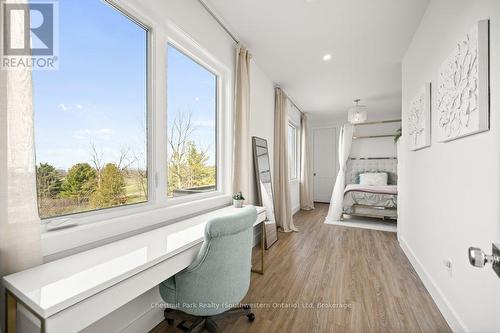 Bed #3 - 27 Vardon Drive, Guelph (Dovercliffe Park/Old University), ON - Indoor