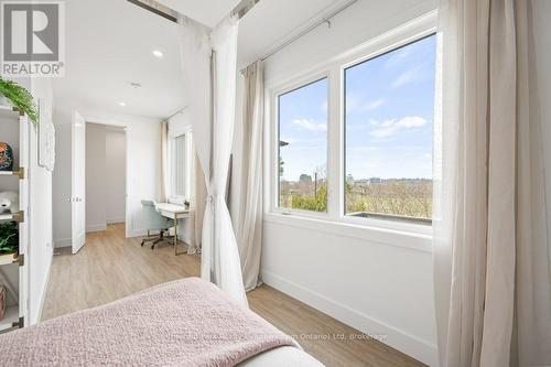 27 Vardon Drive, Guelph (Dovercliffe Park/Old University), ON - Indoor