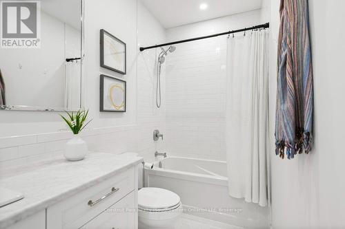 27 Vardon Drive, Guelph (Dovercliffe Park/Old University), ON - Indoor Photo Showing Bathroom