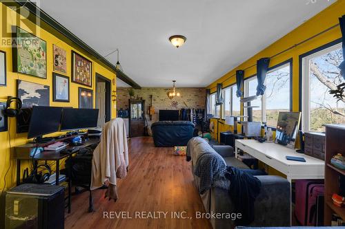 2940 Old Second Road S, Springwater, ON - Indoor