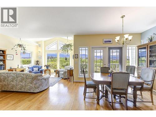 3520 Fitzgerald Road, Kelowna, BC - Indoor