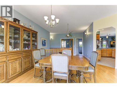 3520 Fitzgerald Road, Kelowna, BC - Indoor Photo Showing Dining Room