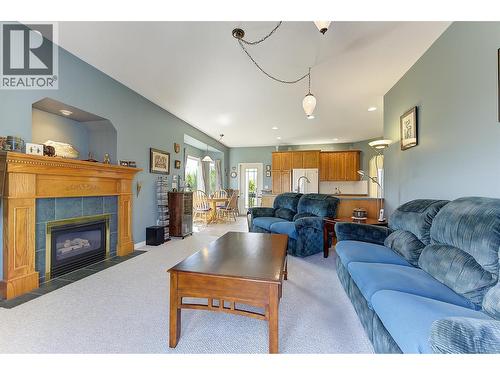 3520 Fitzgerald Road, Kelowna, BC - Indoor Photo Showing Living Room With Fireplace