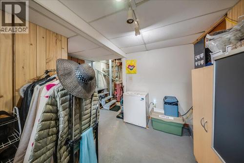 490 Austad Lane, Trail, BC - Indoor Photo Showing Laundry Room
