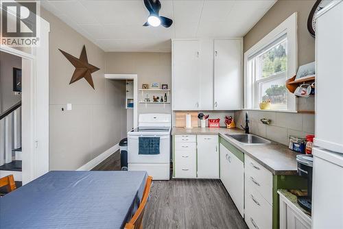 490 Austad Lane, Trail, BC - Indoor Photo Showing Kitchen