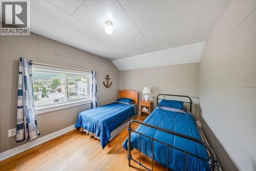 490 Austad Lane, Trail, BC - Indoor Photo Showing Bedroom