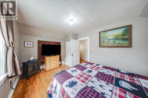 490 Austad Lane, Trail, BC - Indoor Photo Showing Bedroom
