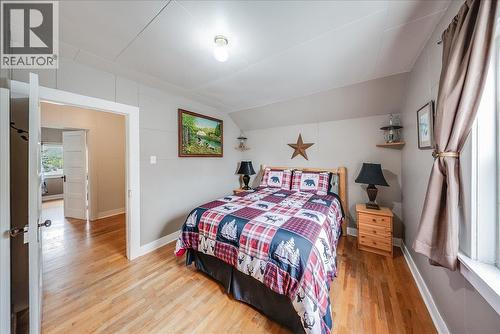 490 Austad Lane, Trail, BC - Indoor Photo Showing Bedroom