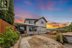 490 Austad Lane Trail, BC V1R 3K6