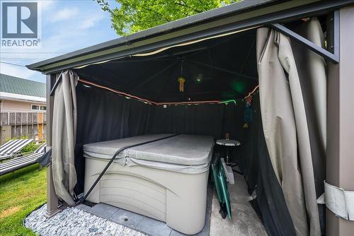 490 Austad Lane, Trail, BC - Outdoor With Exterior