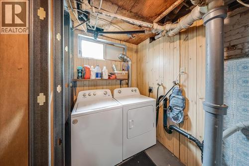 490 Austad Lane, Trail, BC - Indoor Photo Showing Laundry Room