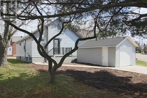 35 Walnut St, Sault Ste. Marie, ON - Outdoor