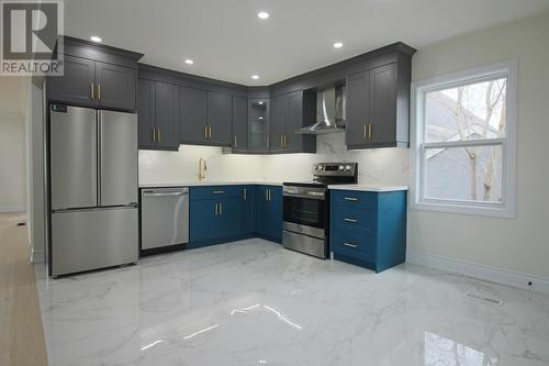 35 Walnut St, Sault Ste. Marie, ON - Indoor Photo Showing Kitchen With Upgraded Kitchen