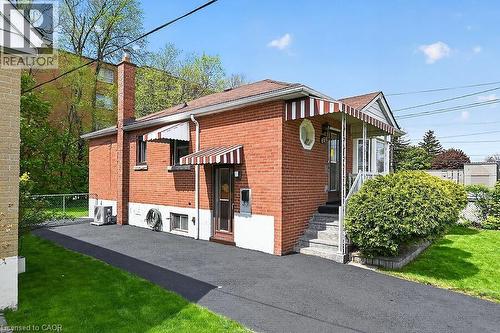 954 Queensdale Avenue E, Hamilton, ON - Outdoor With Exterior