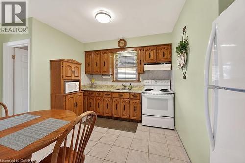 954 Queensdale Avenue E, Hamilton, ON - Indoor Photo Showing Other Room